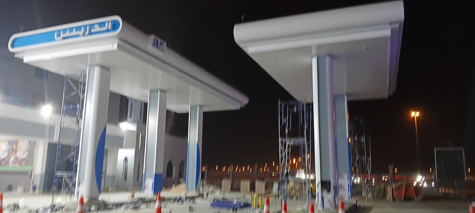 كلادينغ محطات الوقود والمظلات